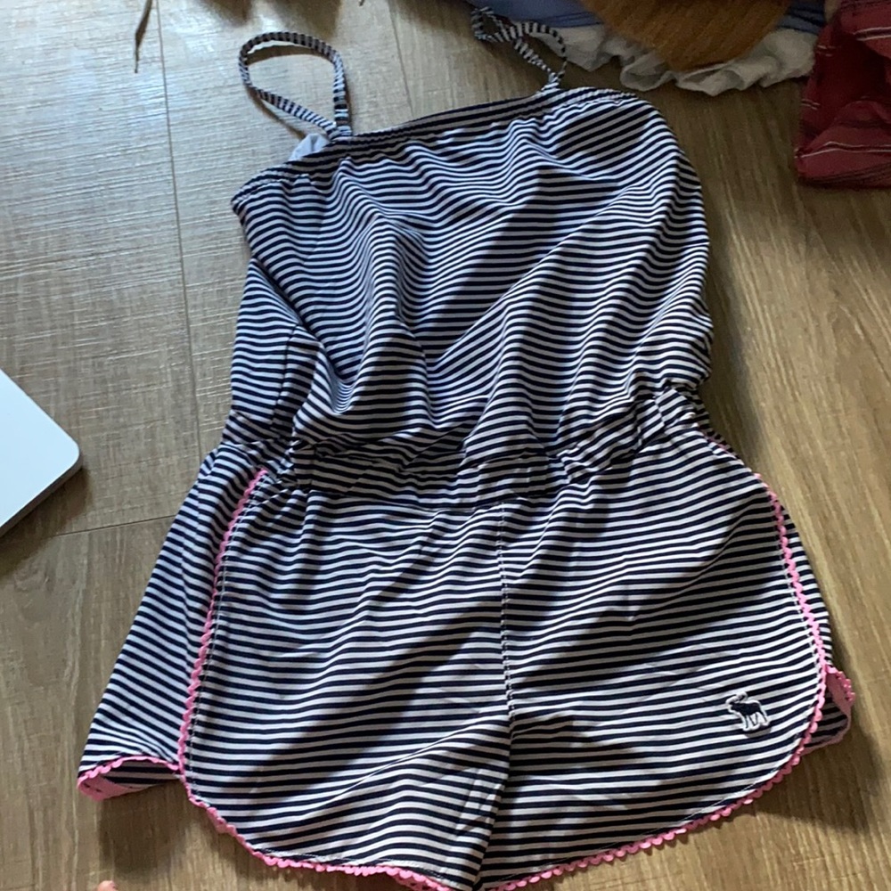 SWIM ROMPER COVERUP ABERCROMBIE KIDS